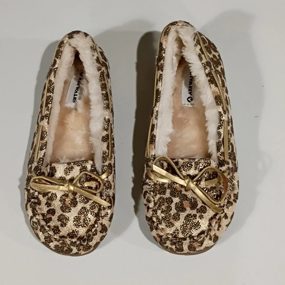 NWNT Airwalk Gold Leopard Girls Flats/Loafers Size 1
